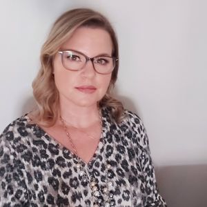 Meet your Posher, Dana